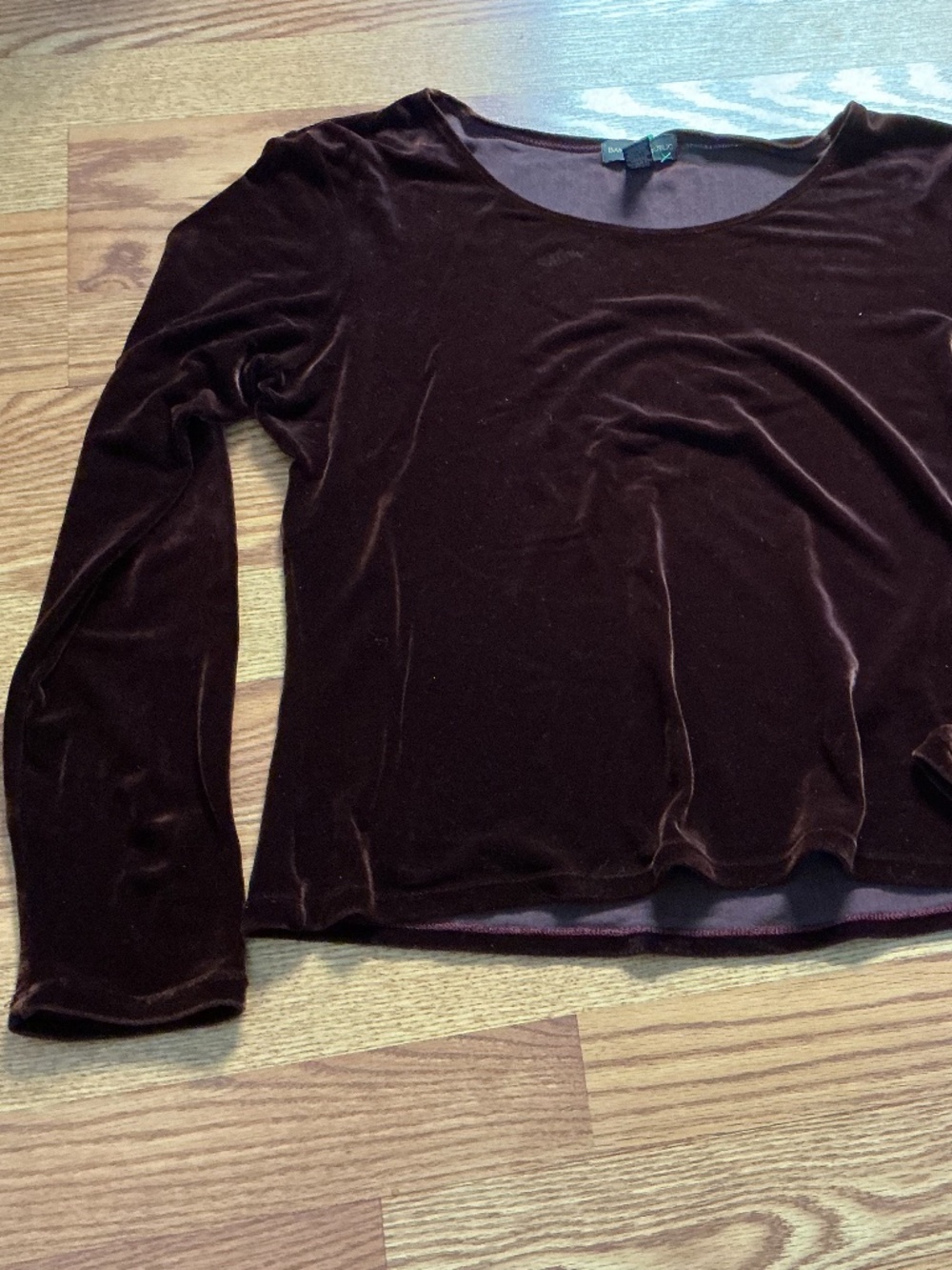 Banana Republic Dark Burgundy  Velour Long Sleeve Top Size S - Picture 2 of 5